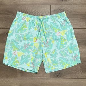 NWOT RSVLTS 7" Hybrid Wildberry Cove Shorts‎ Yellow Green Size Medium